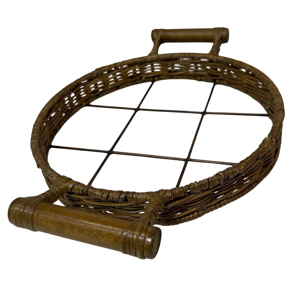 Rustic Serving Tray Wicker Dish Holder Basket with Metal Grid 9.25”